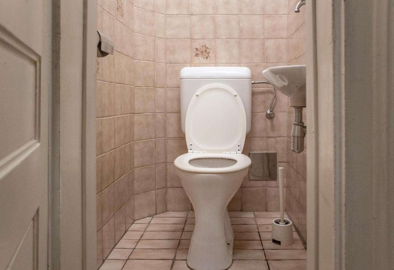 Roomy 2Br Apt. Near Akh -Perfect For Longstays Bécs Kültér fotó